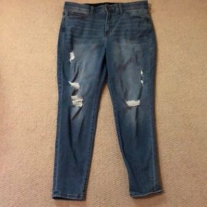 Lularoe distressed jeans size 32